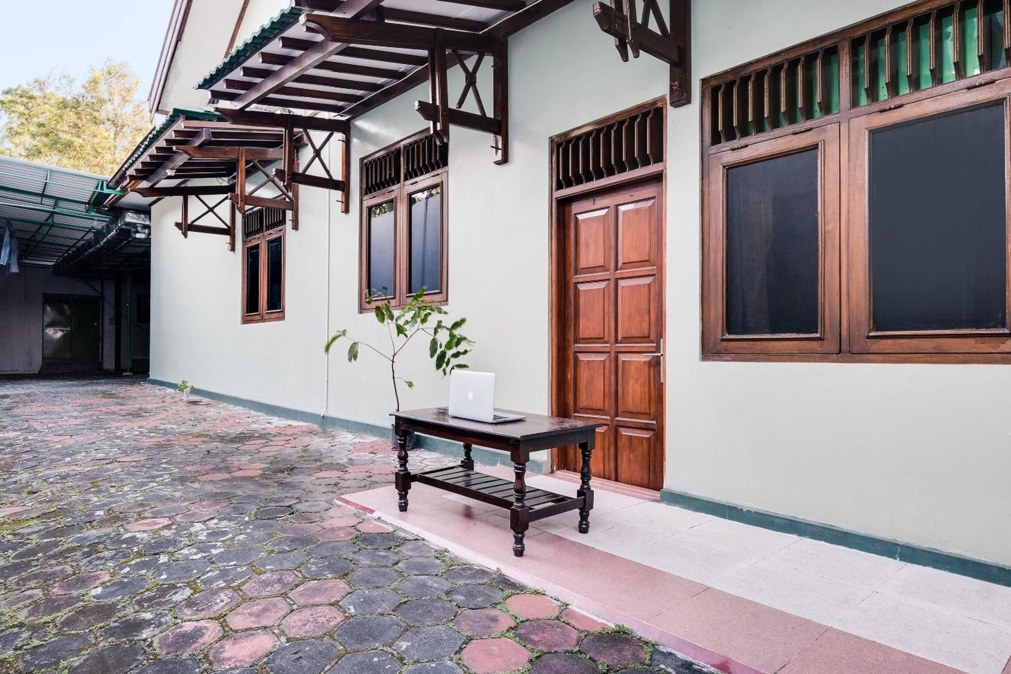 Spot On 92068 Pudja Kesuma Homestay Syariah 日惹 外观 照片