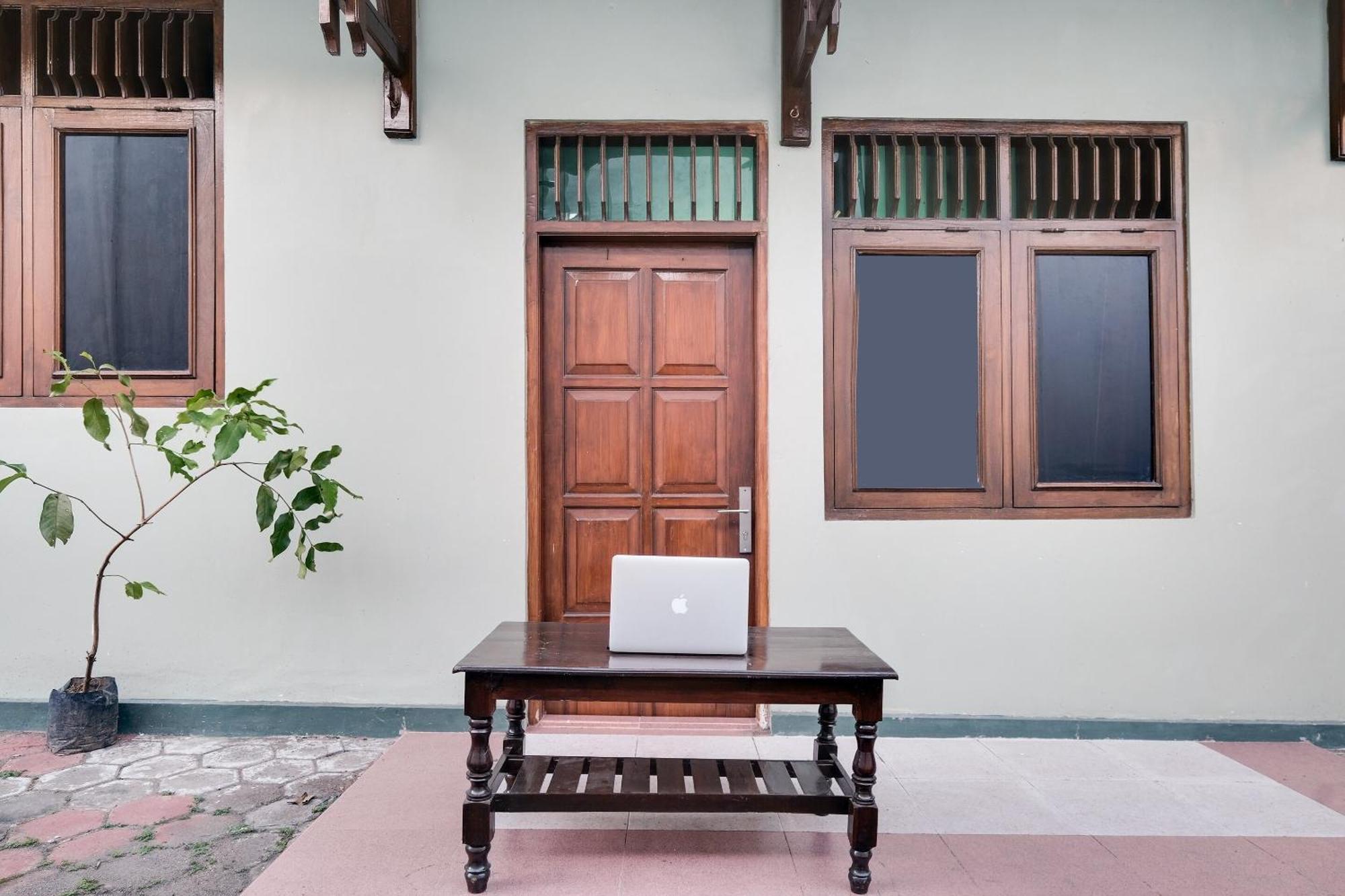 Spot On 92068 Pudja Kesuma Homestay Syariah 日惹 外观 照片